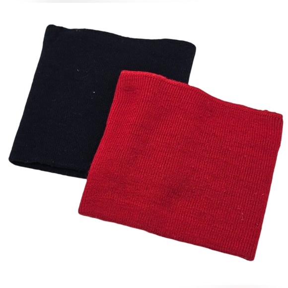 New without tags 2 neck warmers and 1 zipper pouch - Picture 2 of 3